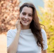 Cine este și câți ani are Leyla Feray, care joacă rolul Pera Pekiner în noul serial "Fata de la fereastră"